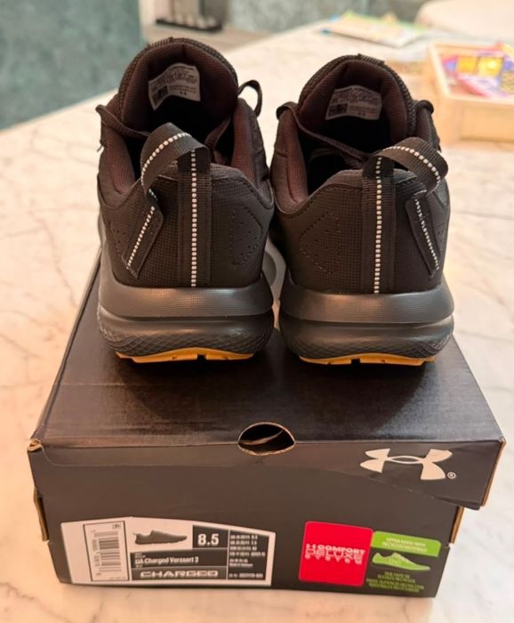 Кроссовки Under Armour 40.5