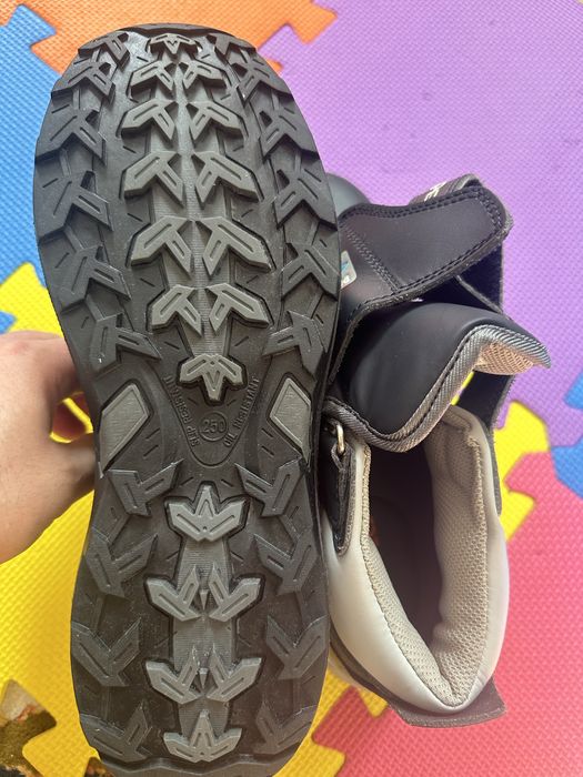 Продам спецобувь, ботинки рабочие unisex размер 38-39, длинна 250 мм
