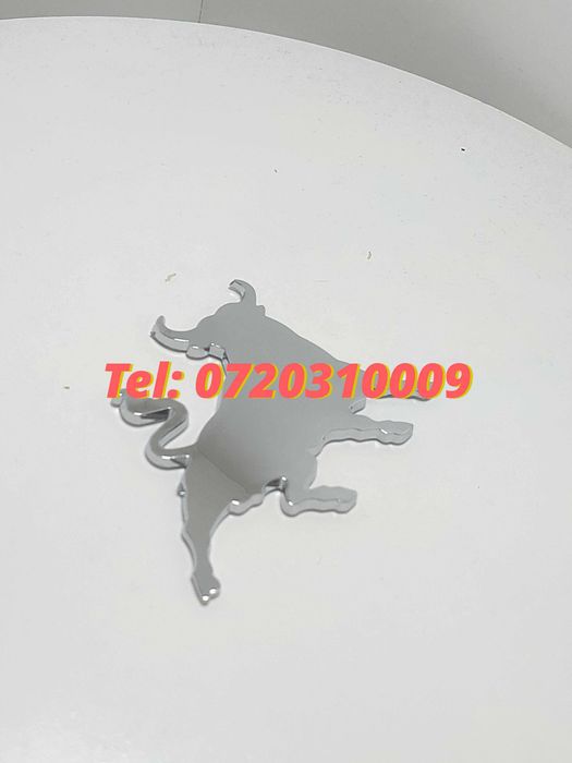 Ornament Cromat Autocolant Model Taur