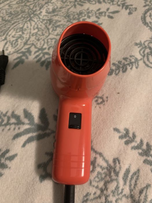 Малък сешоар Braun 1000 W и Kario 1200 W