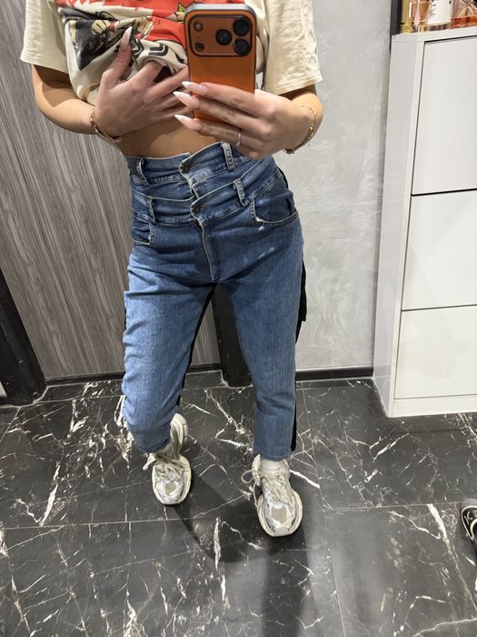 Дамски дънки с размер