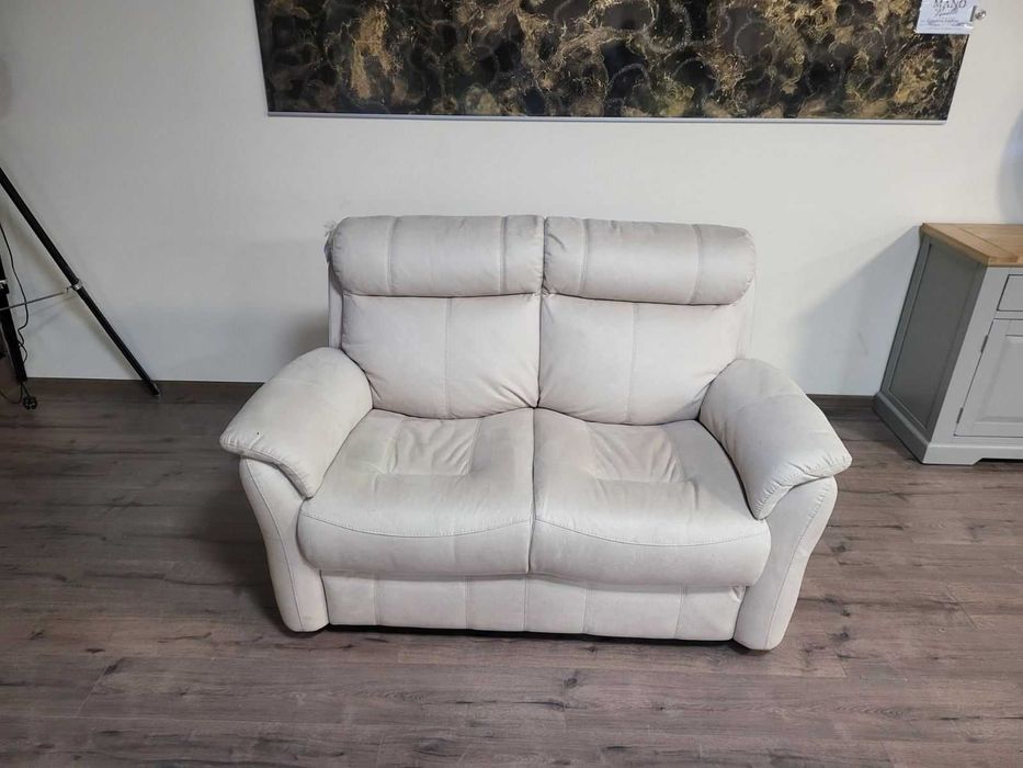 Кремав диван двойка от плат