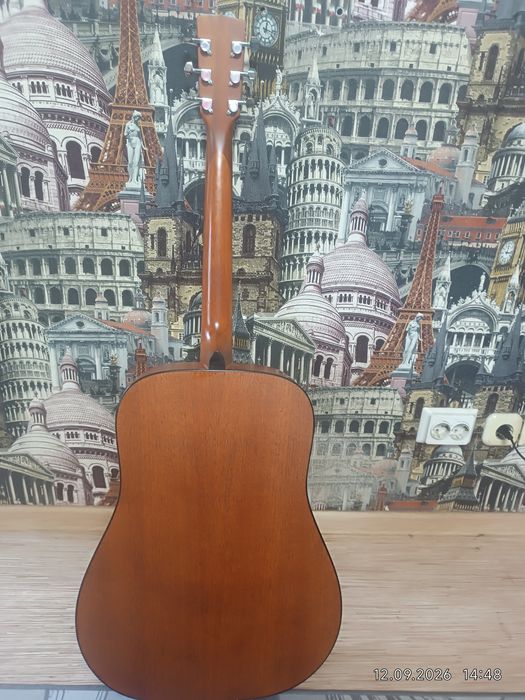 Продам гитару cort 810