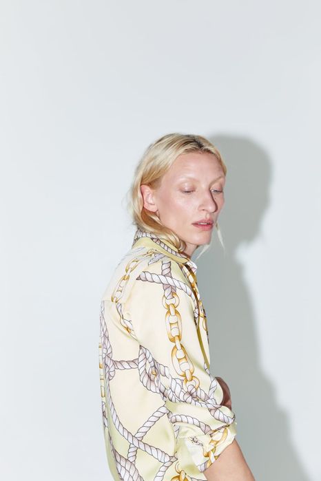 Zara риза с щампа oversize модел