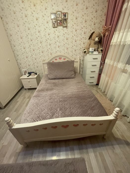 Pat lemn masiv cu fronturi de mdf , colectie Pretty Girl , mobila Monalisa