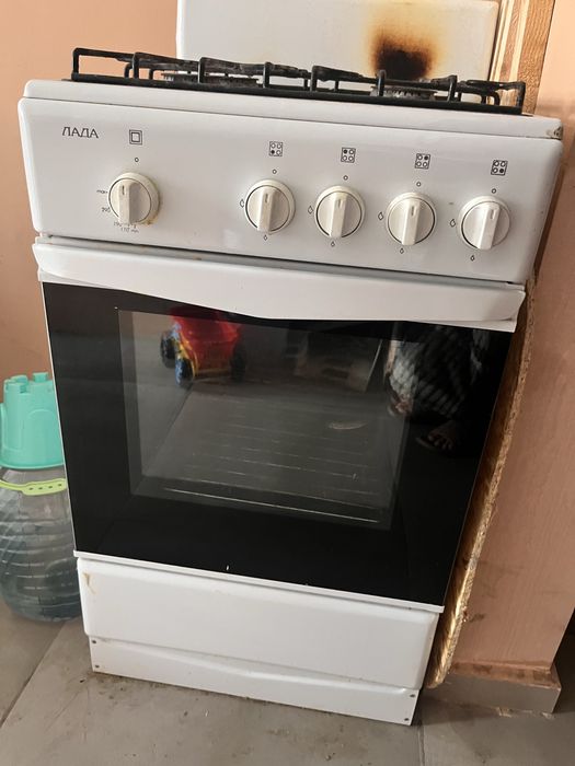 Продам газ плиту