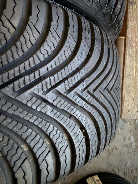SET 4 Anvelope Iarna 215/55 R17  Michelin Alpin 5