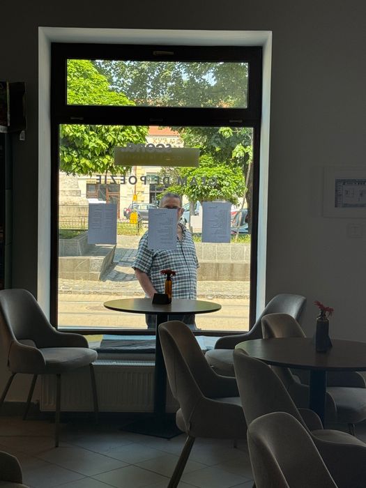 20 scaune gri comode