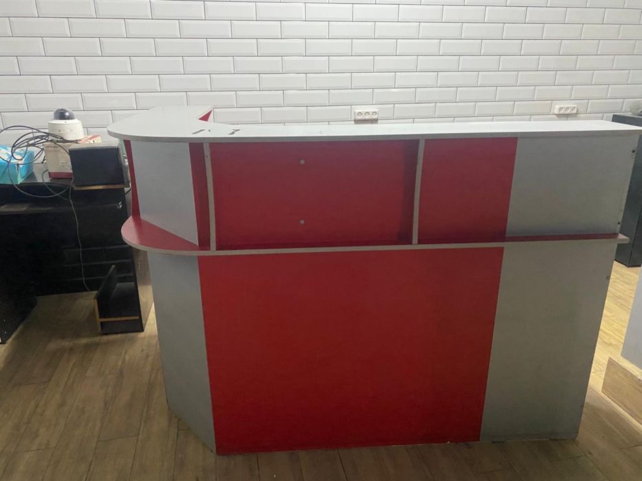 Ресепшен адм стол