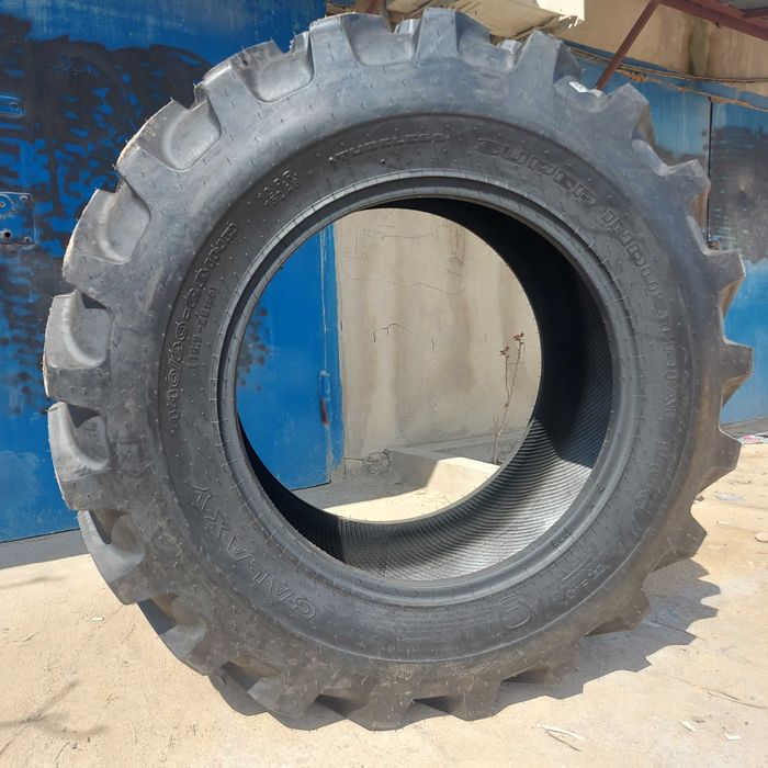 Шины 16.9-28 для экскаватора погрузчика