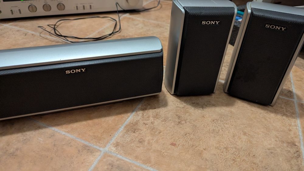 Sistem boxe Sony SS-CS51 si Sony SS-CT51 centru - fara subwoofer