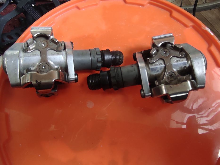 Продам оригенальные контактные пидали.