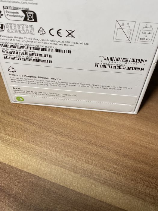 iPhone 17 Pro Max • 256 GB • Cosmic Orange