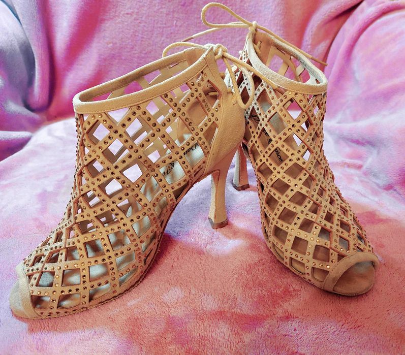 Дамски обувки за латино танци N 40