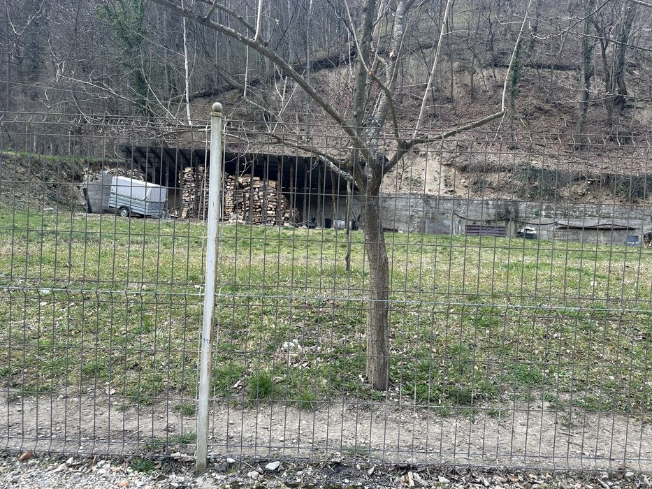 Vand teren intravilan in Baile Herculane pozitie deosebita 2500 mp !