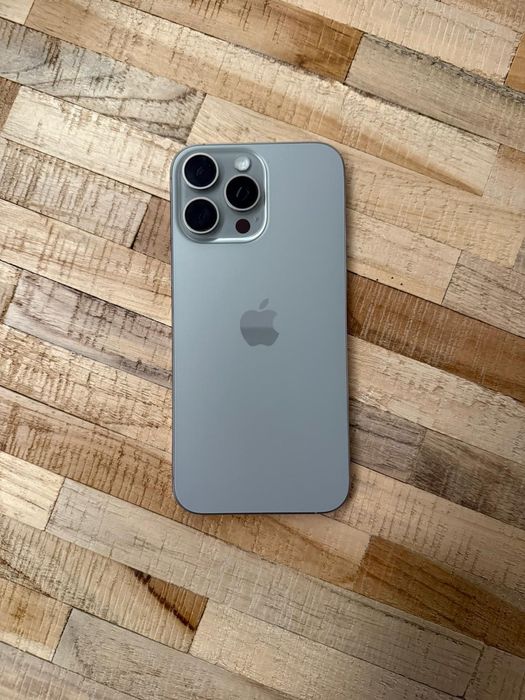 iPhone 16 pro max 256GB in garanție, neverlocked