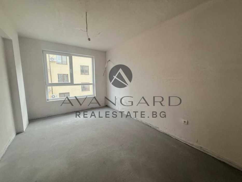 оф.25598 Тристаен с гараж/ Остромила