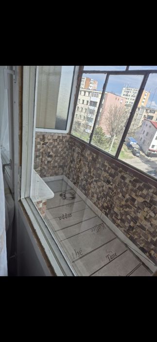 Inchiriez apartament 3 camere