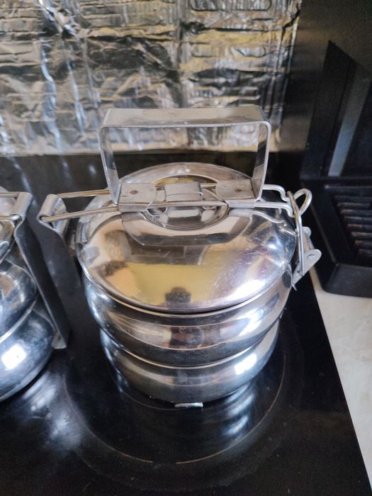 Съдове за пренасяне на храна