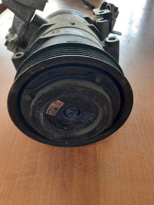 Продам запчасти на Мазда 6