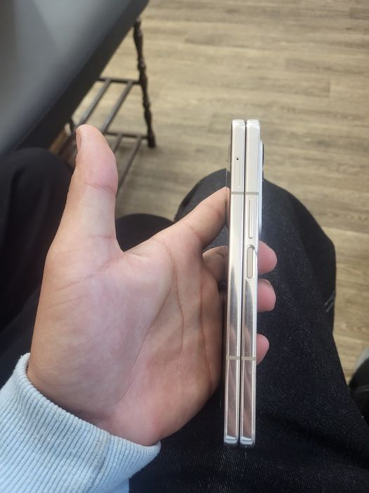 Samsung z fold 4