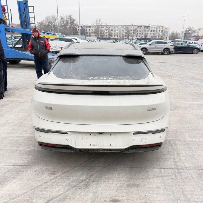 Zeekr 007 GT 2025 йил