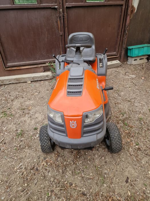 Tractoras gazon Husqvarna