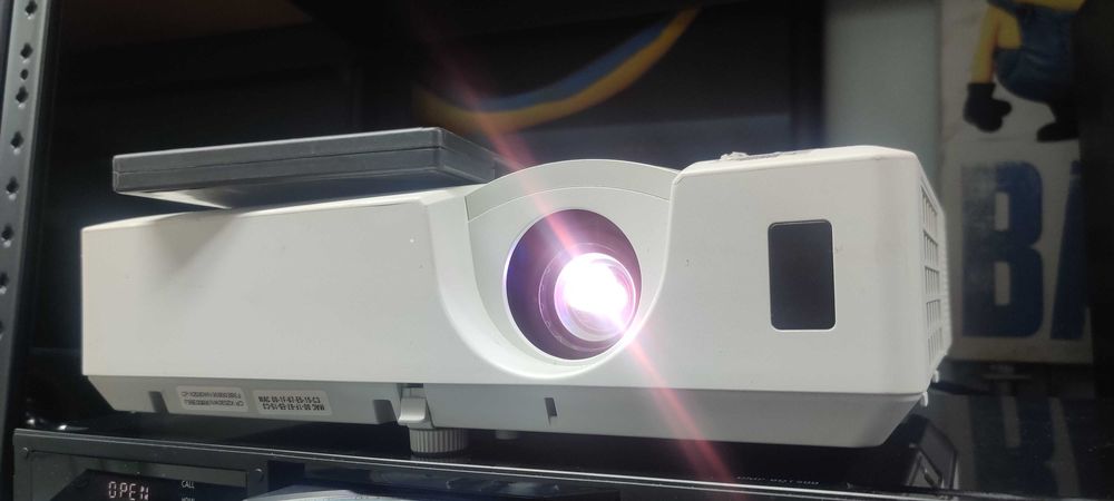 Hitachi CPX 2530 videoproiector filme