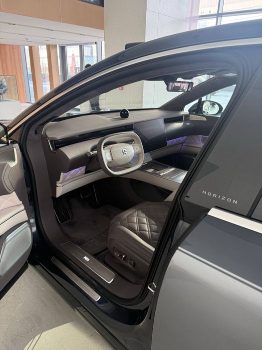 Самая передовая машина NIO ET9 от диллера