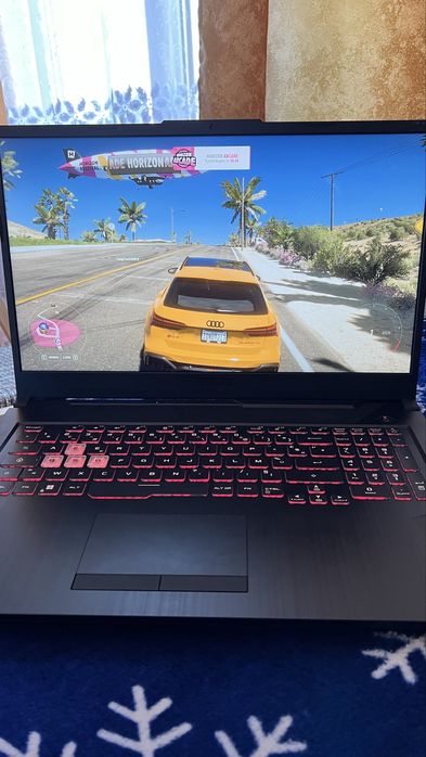 Vand Laptop: Asus Tuf-Gaming F17 i7