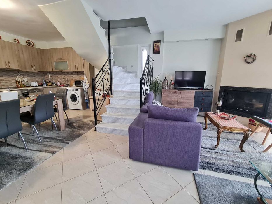 ПРОДАВА се самостоятелна къща 184кв.м в Palios Kavala (код 4293)