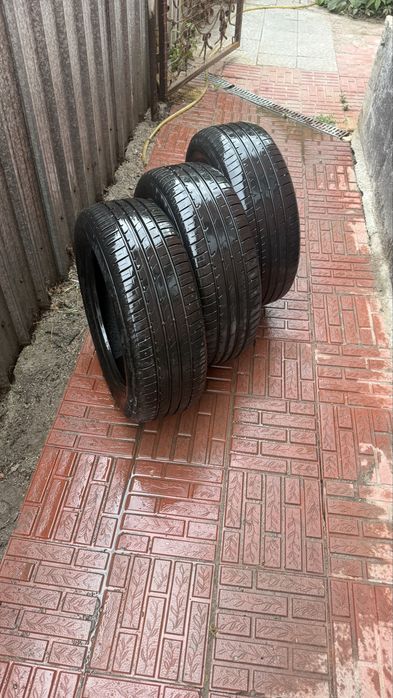 Продам летнюю резину размер 225 60r17