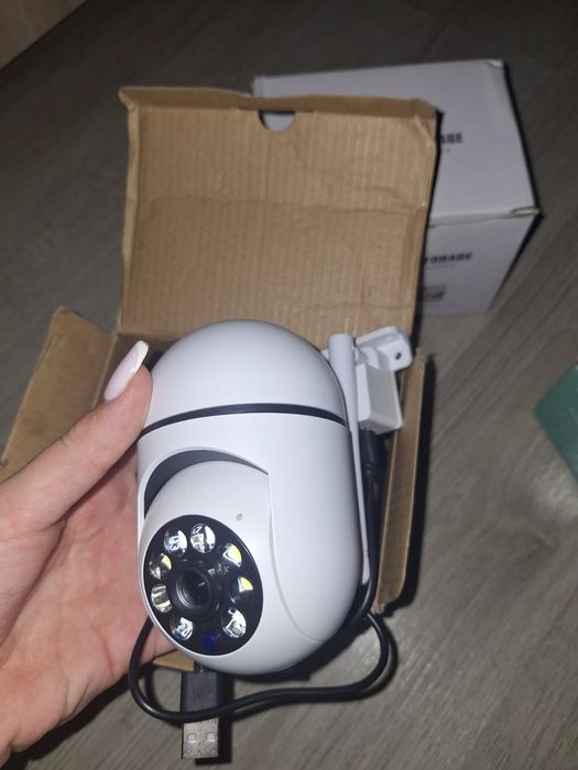 Смарт WiFi Камера тип ,,Крушка"- 360°