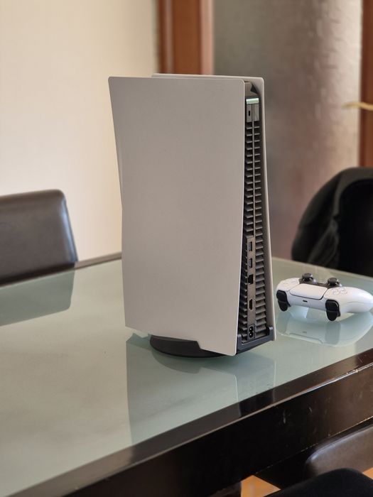 PlayStation 5 - 825GB - Диск - Джойстки - Кутия