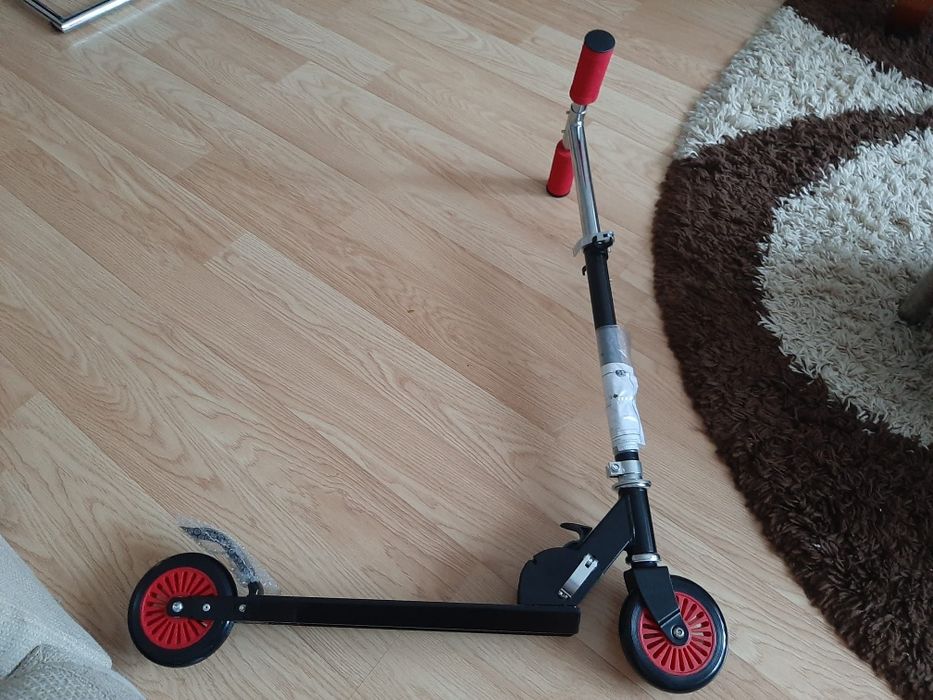 Trotineta pt copii pliabil nou nou