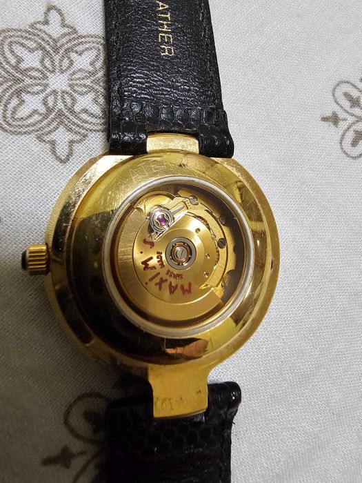 Швейцарски часовник  автомат на MAXIM'S и стар сребърен джобен