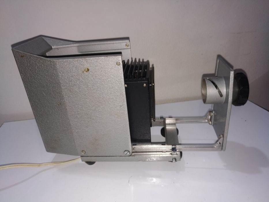 Proiector diafilme rusesc