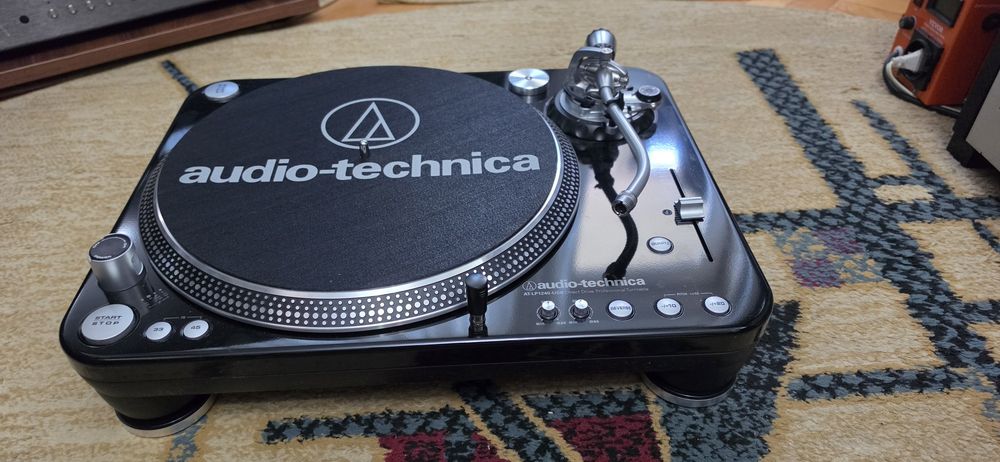 AT-LP1240-USB Professional  Turntable