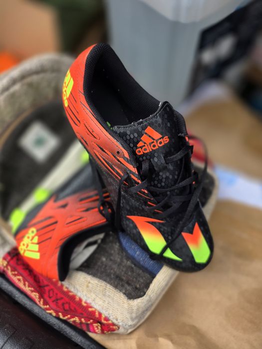 Ghete de fotbal Adidas Messi,nr 42.5