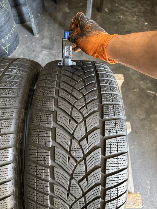 2 anvelope iarna 255/50/20 , GoodYear , 5.8 mm