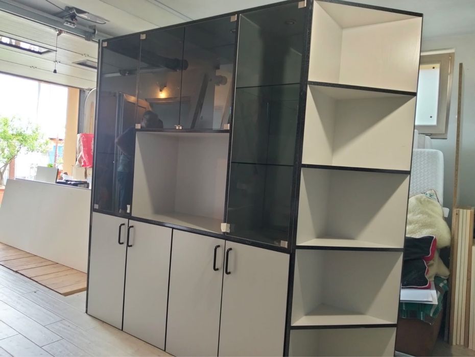 Set mobila living cu vitrine