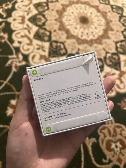 Airpods 4 новый