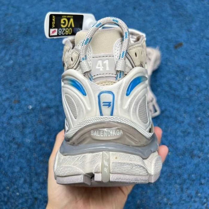 Balenciaga Runner - Light Blue/Black