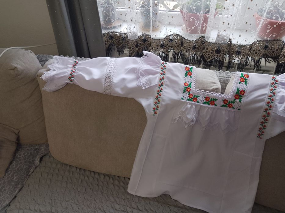 Ie costum national maramures