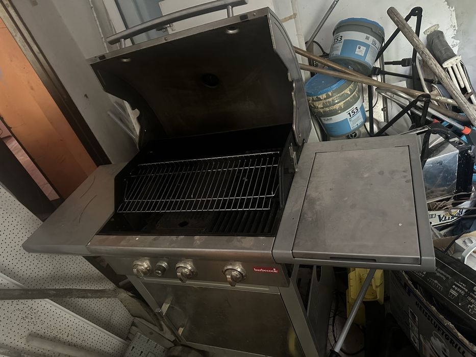 Se vinde gratar pe gaz de la barbecook