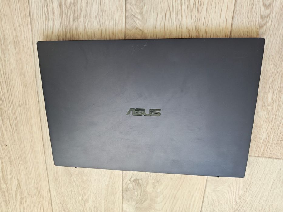 Продам современной офисный ноутбук asus
