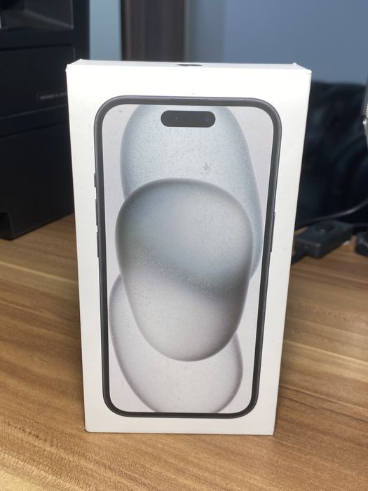 iPhone 15• 128 GB • Black