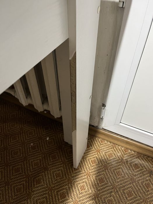 Продам стол и 4 табуретки