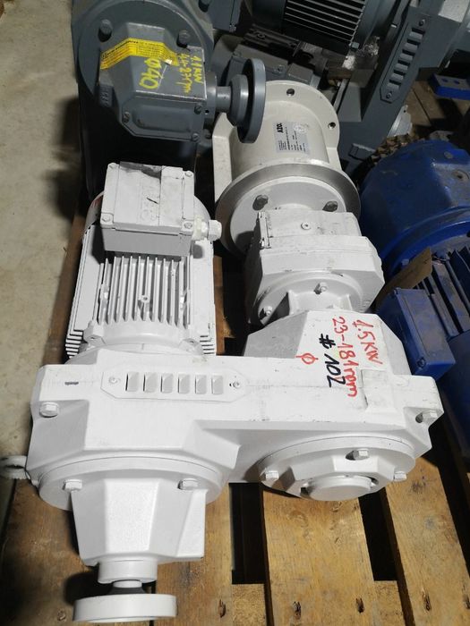 Motor electric trifazat cu reductor si variator, 1.5kW, 23-181rpm