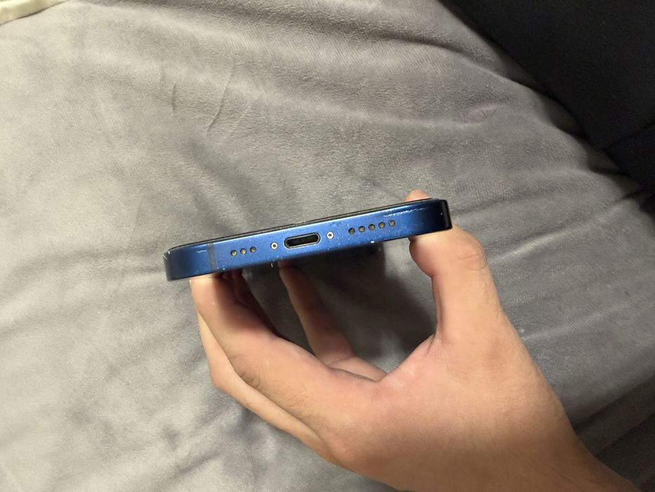 Iphone 12 256GB в хорошем состоянии